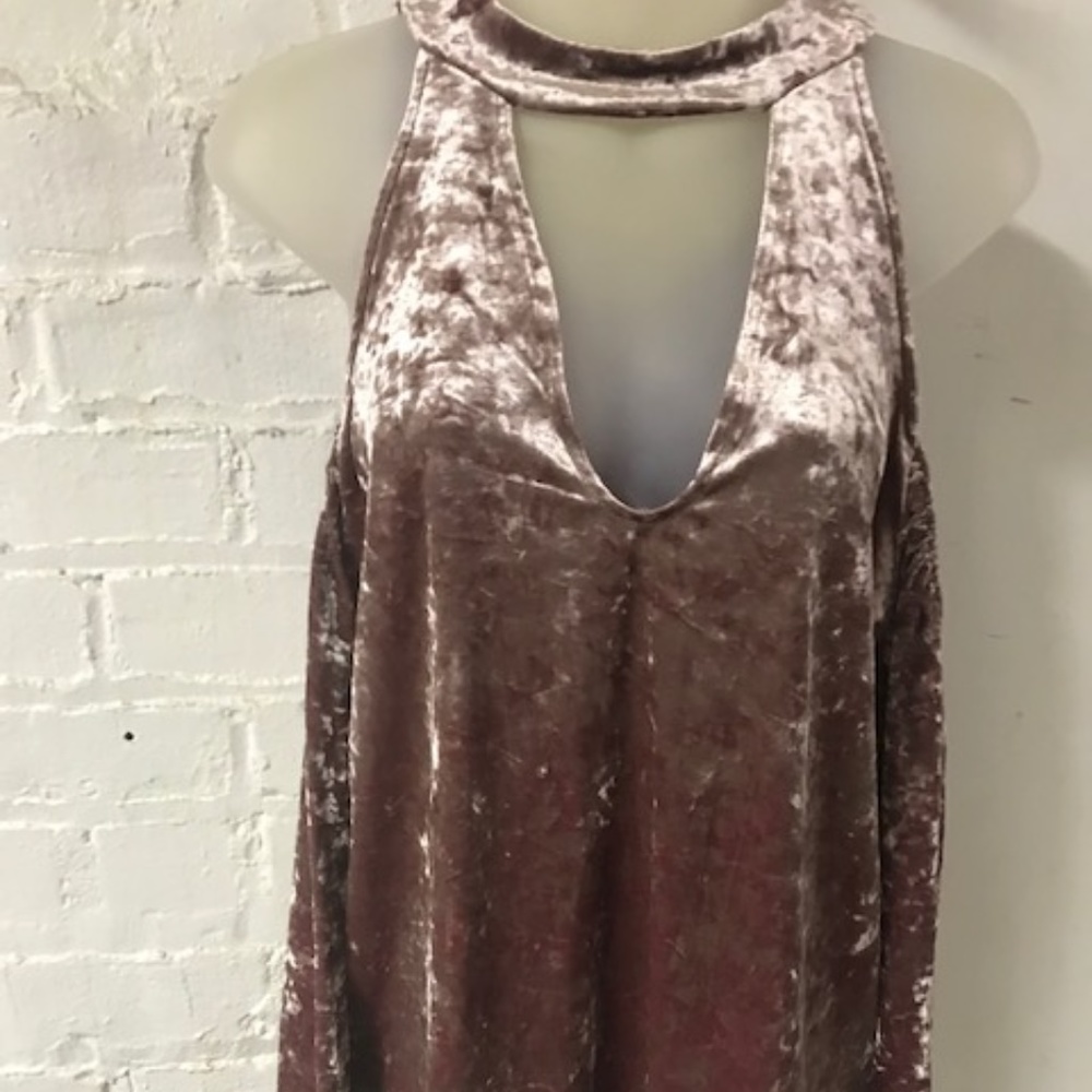 American Eagle Womens Pink Velvet Bell Sleeve Cold